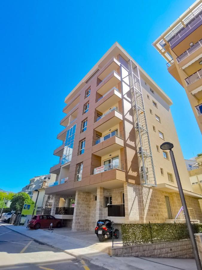 Apartments Lora Zmajeva, 7 Budva Exteriör bild