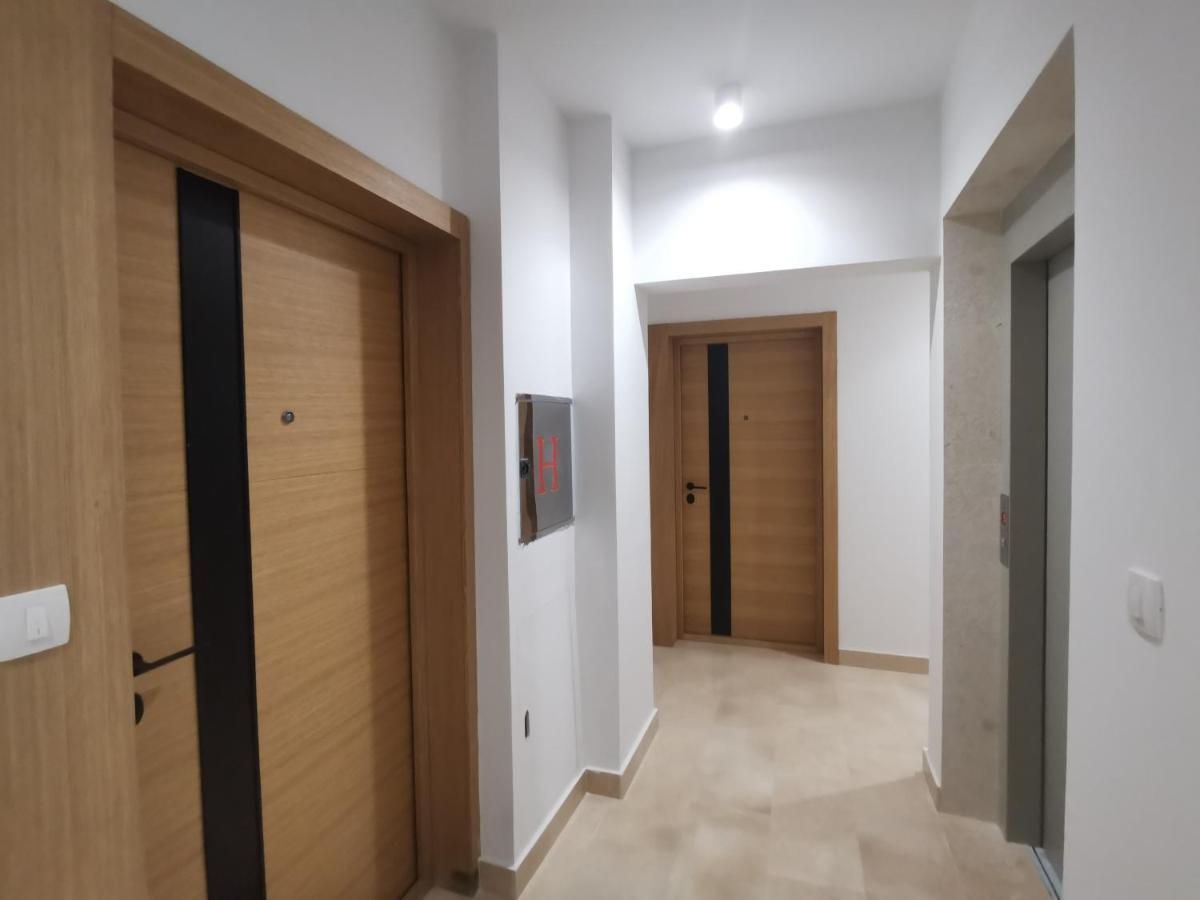 Apartments Lora Zmajeva, 7 Budva Exteriör bild