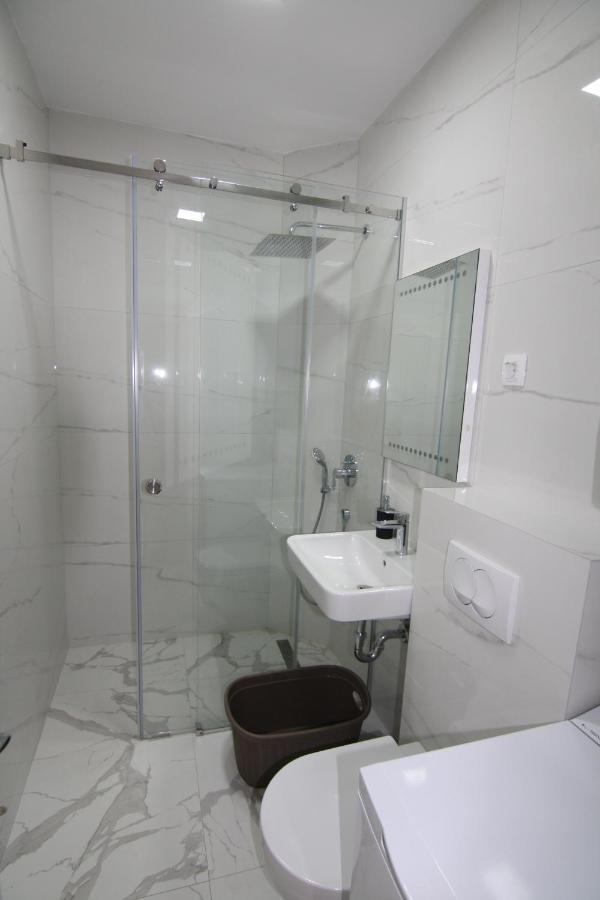 Apartments Lora Zmajeva, 7 Budva Exteriör bild