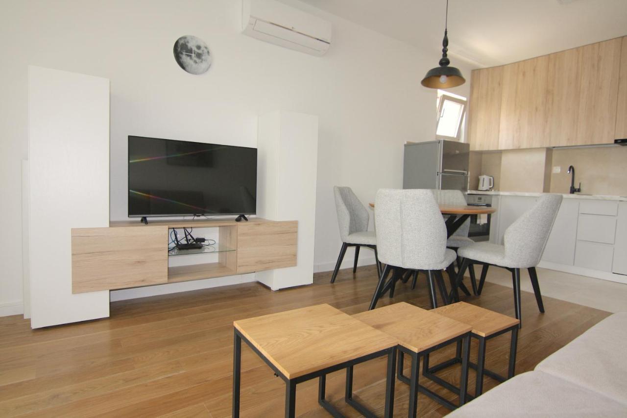 Apartments Lora Zmajeva, 7 Budva Exteriör bild