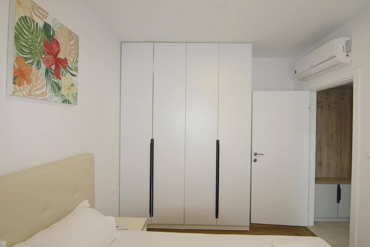 Apartments Lora Zmajeva, 7 Budva Exteriör bild