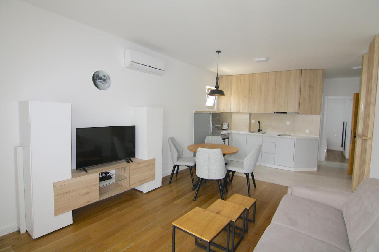 Apartments Lora Zmajeva, 7 Budva Exteriör bild