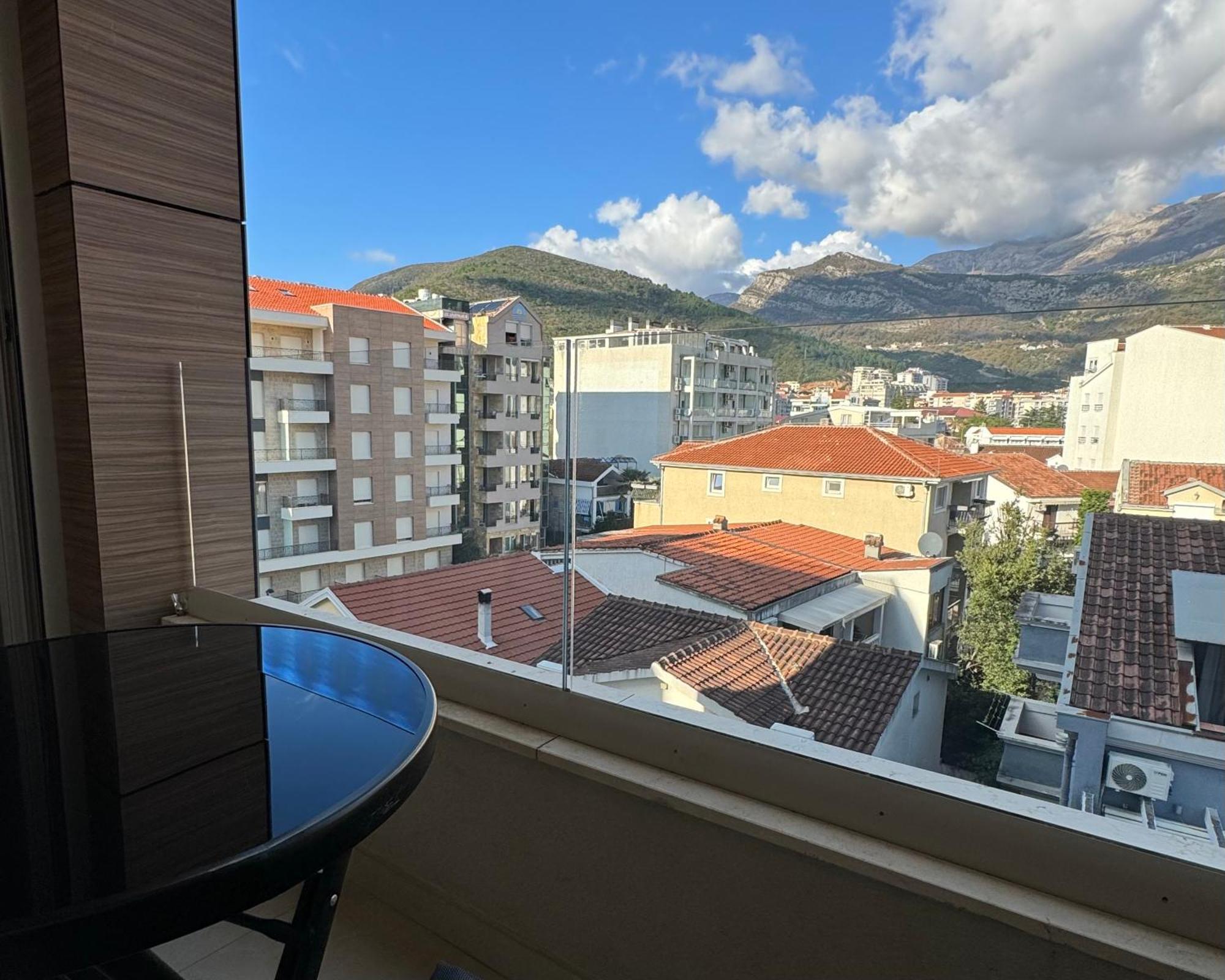 Apartments Lora Zmajeva, 7 Budva Exteriör bild