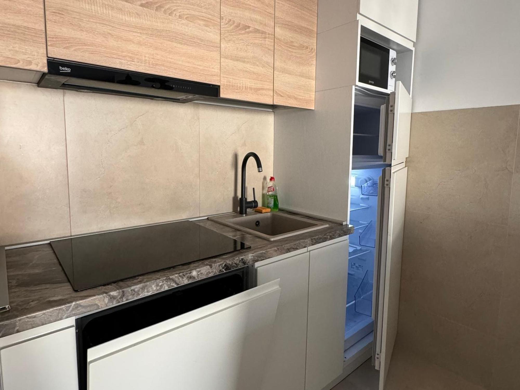 Apartments Lora Zmajeva, 7 Budva Exteriör bild